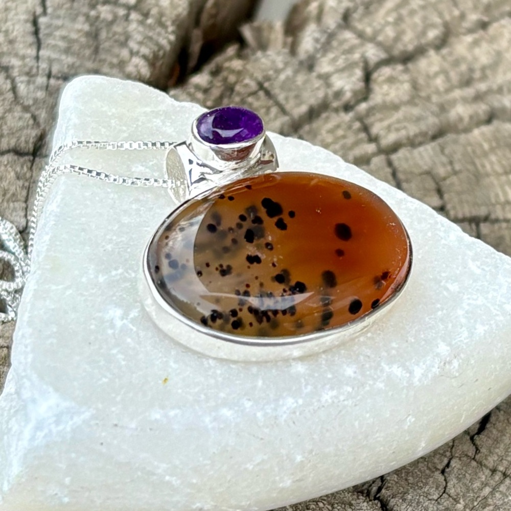 Montana Agate & Amethyst Necklace - Picture 6 of 13